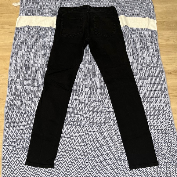 H&M SKINNY FIT BLACK DENIM JEANS - Picture 2 of 5
